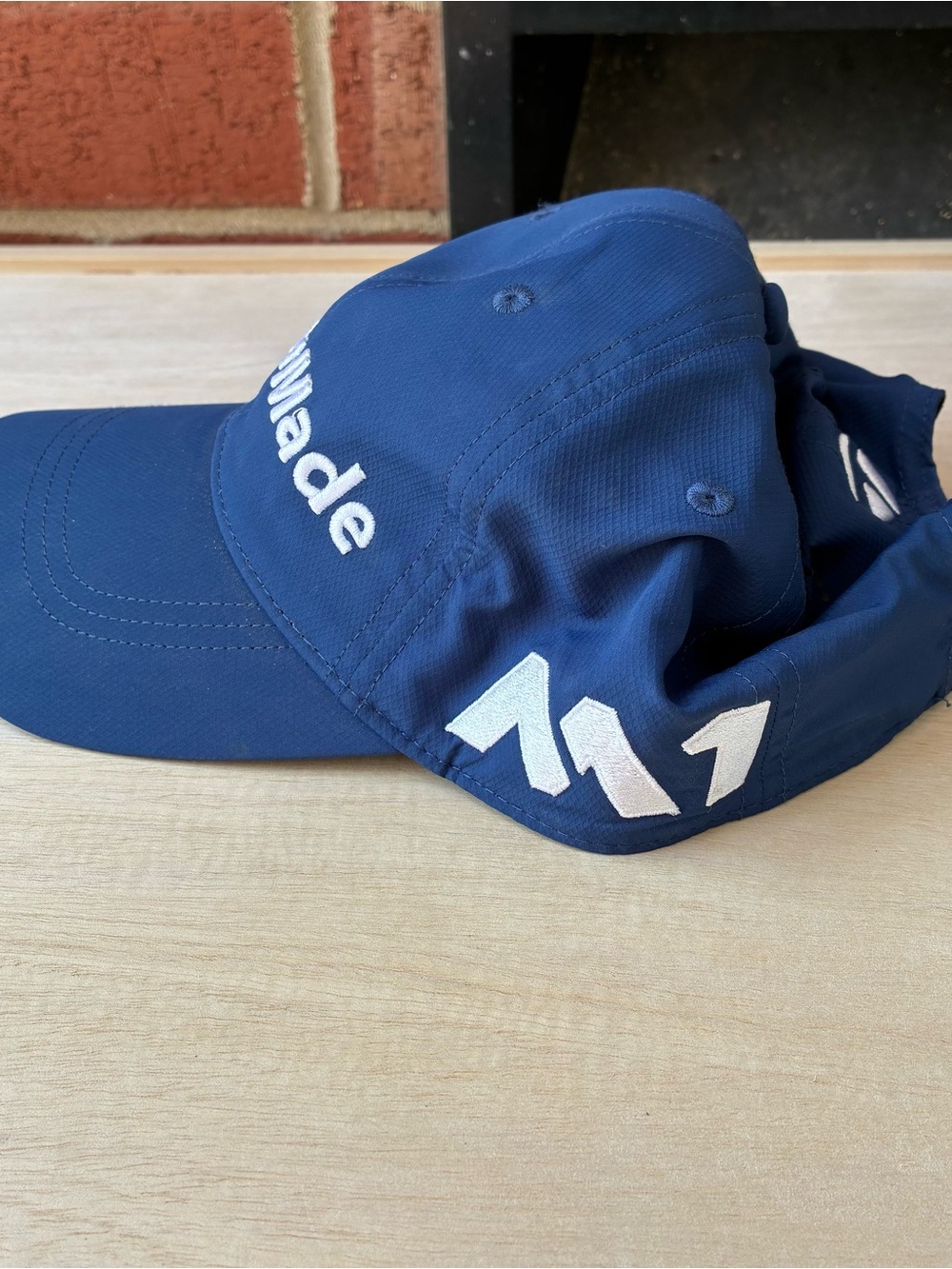 Taylormade M1 Iron Club TP5 Golf Balls Cap Hat Blue White One Size - Picture 2 of 7